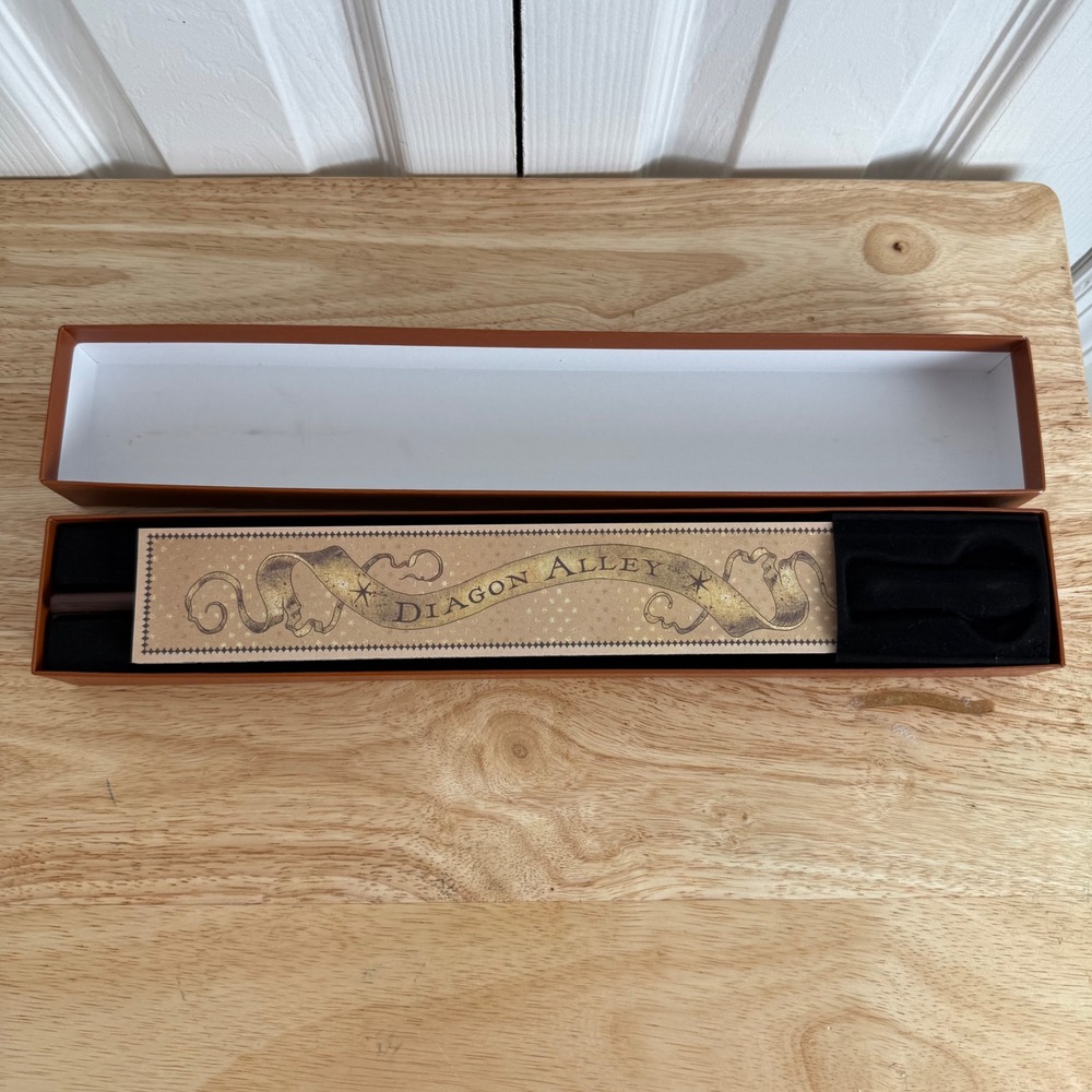 Universal Studios Harry‎ Potter Wand OS Brown Diagon Alley Wizarding World Prop - Picture 6 of 11